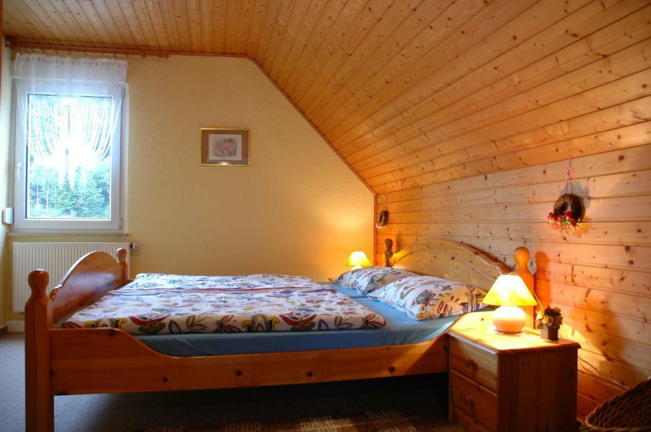 Ferienwohnungen "Gruendelrast" Prossen ภายนอก รูปภาพ